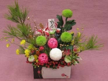 お正月アレンジメント　ご予約受付中ですよ。　（犬山市）｜「花の香花園」　（愛知県犬山市の花キューピット加盟店 花屋）のブログ