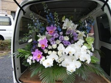 お供え花です。｜「花の香花園」　（愛知県犬山市の花キューピット加盟店 花屋）のブログ