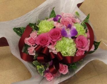 「母の日」の準備が始まっております。　(*^_^*)｜「花の香花園」　（愛知県犬山市の花キューピット加盟店 花屋）のブログ