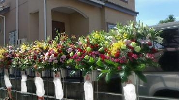 御祝生花スタンド花です♪｜「花の香花園」　（愛知県犬山市の花キューピット加盟店 花屋）のブログ