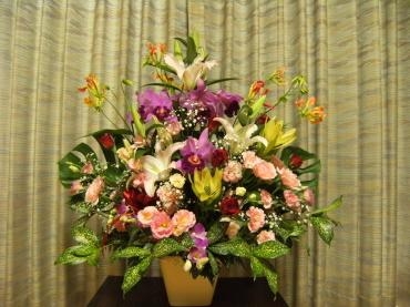 お祝いの贈り物に生花アレンジメントいかがですか？｜「花の香花園」　（愛知県犬山市の花キューピット加盟店 花屋）のブログ