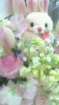可愛いお人形いりアレンジメント♪｜「花の香花園」　（愛知県犬山市の花キューピット加盟店 花屋）のブログ