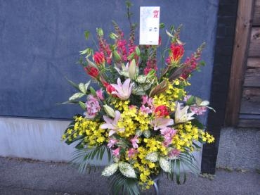 入社式の御祝アレンジメントです♪｜「花の香花園」　（愛知県犬山市の花キューピット加盟店 花屋）のブログ