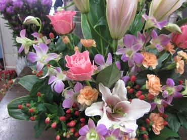 御祝のお花の贈り物♪リスさんのお人形付もあります♪｜「花の香花園」　（愛知県犬山市の花キューピット加盟店 花屋）のブログ