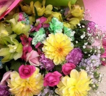 モードＭさんへ、お花をお届けしました。｜「花の香花園」　（愛知県犬山市の花キューピット加盟店 花屋）のブログ