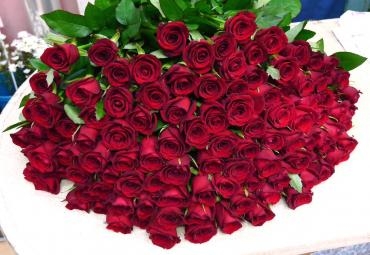 プロポーズには、やっぱり 「バラの花束」 だね。　(’-’*)♪｜「花の香花園」　（愛知県犬山市の花キューピット加盟店 花屋）のブログ