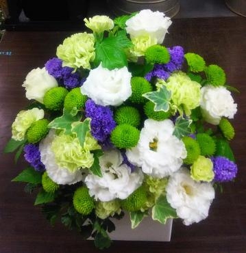 白・グリーン・青系の色合いでさわやかな感じがします。｜「花の香花園」　（愛知県犬山市の花キューピット加盟店 花屋）のブログ