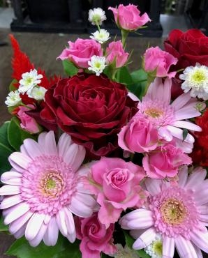 御祝アレンジメントです！｜「花の香花園」　（愛知県犬山市の花キューピット加盟店 花屋）のブログ