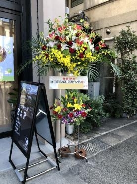 カフェの開店御祝のスタンド花です(≧∇≦)｜「花の香花園」　（愛知県犬山市の花キューピット加盟店 花屋）のブログ