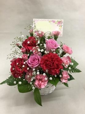お誕生日お祝いのアレンジメントです(≧∇≦)｜「花の香花園」　（愛知県犬山市の花キューピット加盟店 花屋）のブログ