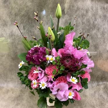ご命日の御供アレンジメントです。｜「花の香花園」　（愛知県犬山市の花キューピット加盟店 花屋）のブログ