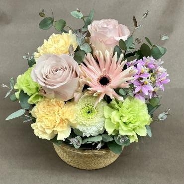 結婚記念日の御祝アレンジメントです。｜「花の香花園」　（愛知県犬山市の花キューピット加盟店 花屋）のブログ