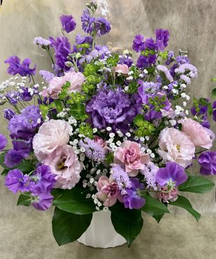紫色系のアレンジメントフラワーです。｜「花の香花園」　（愛知県犬山市の花キューピット加盟店 花屋）のブログ