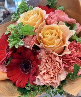 御祝・ブーケ風花束です。｜「花の香花園」　（愛知県犬山市の花キューピット加盟店 花屋）のブログ