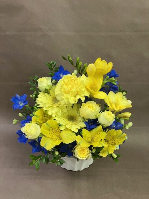 黄色のお花の贈り物です。｜「花の香花園」　（愛知県犬山市の花キューピット加盟店 花屋）のブログ