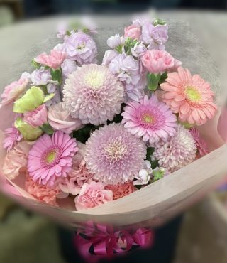 お誕生日お祝いのブーケ風花束です(^^)/｜「花の香花園」　（愛知県犬山市の花キューピット加盟店 花屋）のブログ