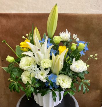 御供アレンジメントです。｜「花の香花園」　（愛知県犬山市の花キューピット加盟店 花屋）のブログ
