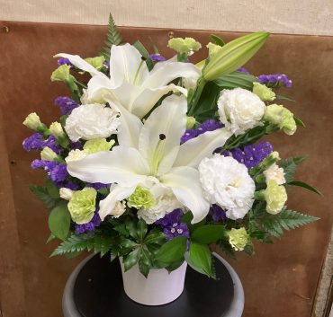 御供のお花、アレンジメントです。|「花の香花園」　（愛知県犬山市の花屋）のブログ